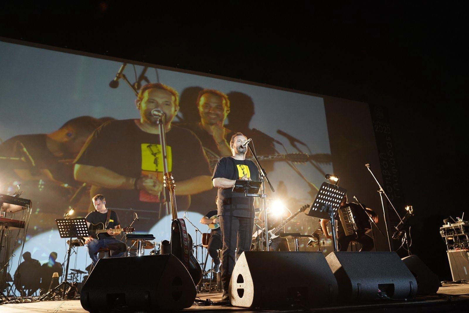 O “Μουσικός 98.6” και ο Κώστας Μακεδόνας στο Drive-In Festival Γλυφάδας: όσα έγιναν στην ξεχωριστή συναυλία