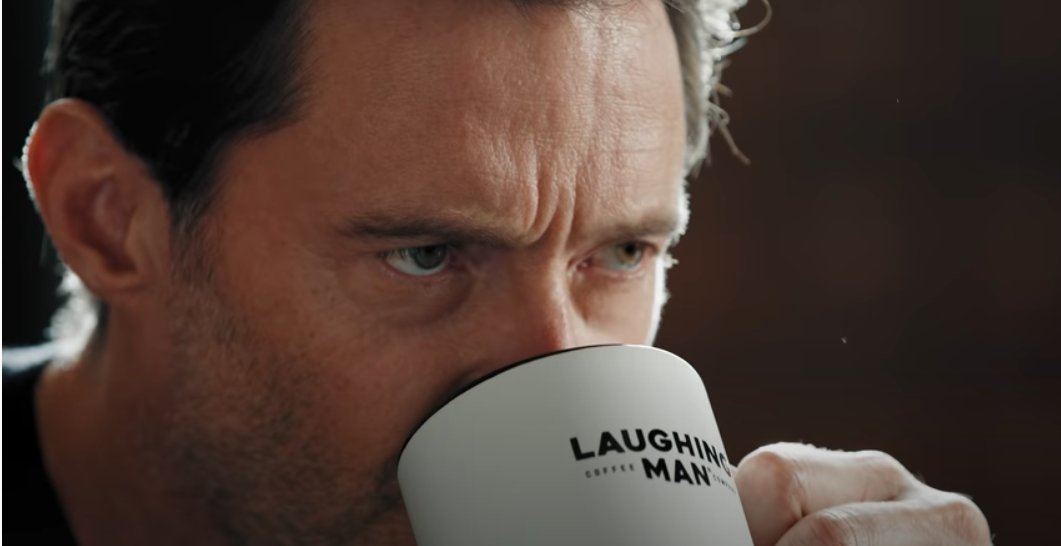 Πάλι ξύπνησες στραβά; Υπέροχη διαφήμιση τρολάρει τον Hugh Jackman που δεν είναι ακριβώς πρωινός τύπος