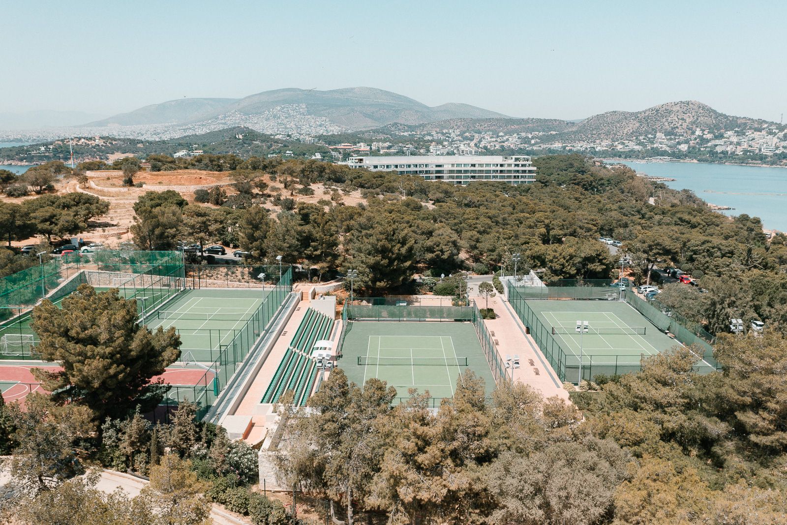 Καλοκαιρινά μαθήματα τένις για όλους στο Four Seasons Astir Palace Hotel Athens