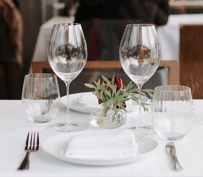 Spin the Bottle: Το πρώτο οινικό dinner της χρονιάς στο εστιατόριο VEZENÉ καλωσορίζει τον οινοποιό Angelo Negro