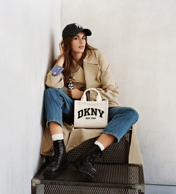 Η Kaia Gerber φέρνει μια νέα εποχή για την DKNY