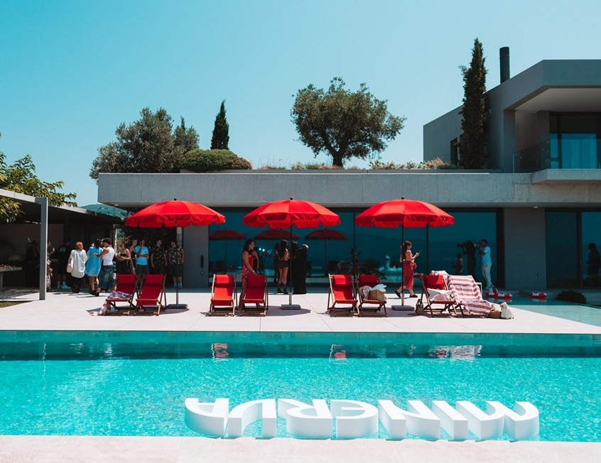 Hidden Pool Party by Minerva: Η νέα συλλογή μαγιό που έκλεψε την παράσταση στο απόλυτο καλοκαιρινό event
