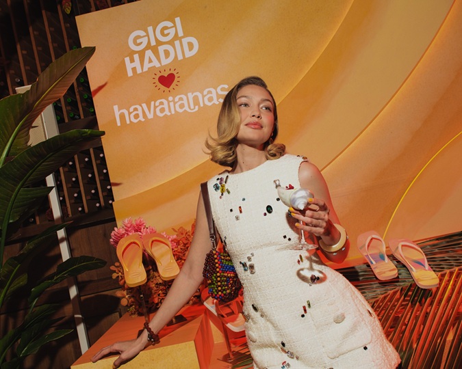 Gigi Hadid x Havaianas: Η πιο στιλάτη capsule συλλογή του καλοκαιριού έκανε πρεμιέρα στη Νέα Υόρκη