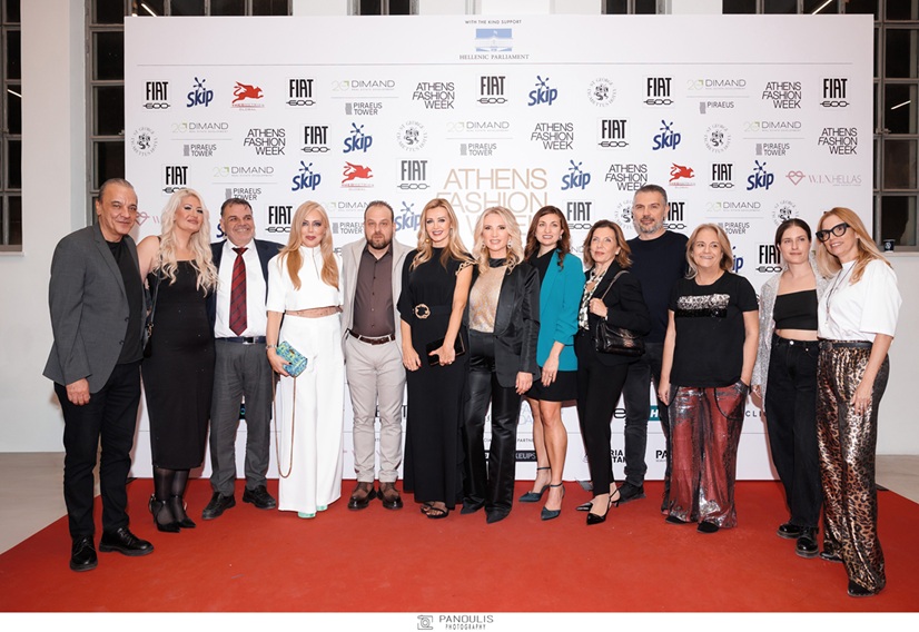 Η Όλγα Καραβερβέρη παρουσίασε την συλλογή της “SS26 “The Next Chapter” και συγκίνησε το κοινό στον μοναδικό χώρο του πρώην Δημόσιου Καπνεργοστασίου