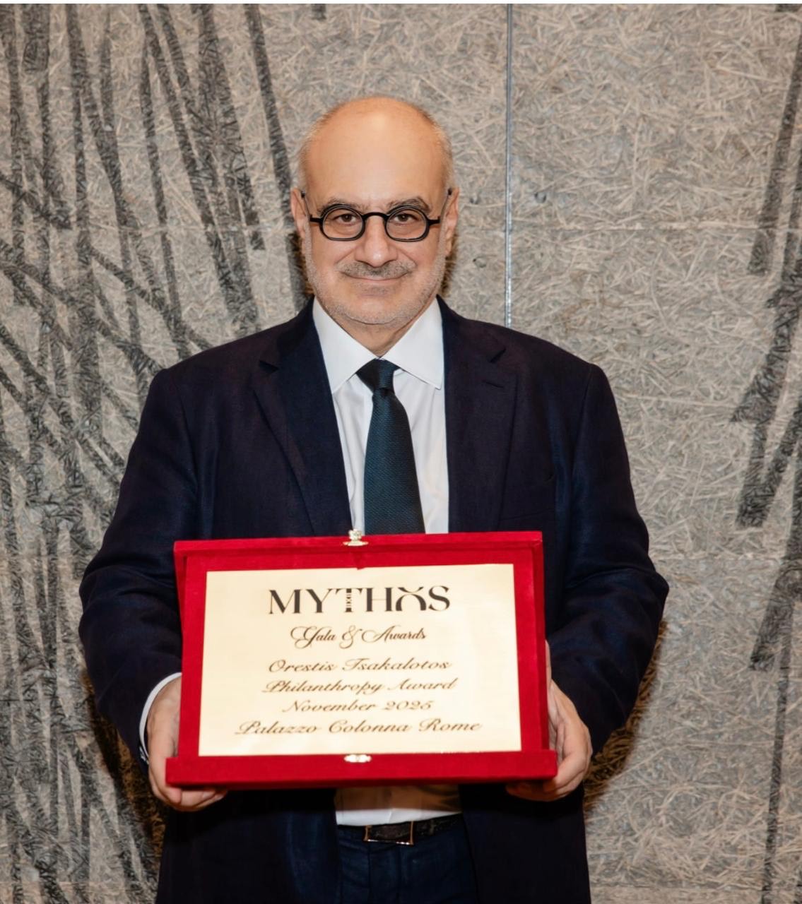 Ορέστης Τσακαλώτος: Διεθνής Τιμητική Διάκριση με το Philanthropy Award στο MYTHOS Maria Callas Monaco Gala & Awards 2025