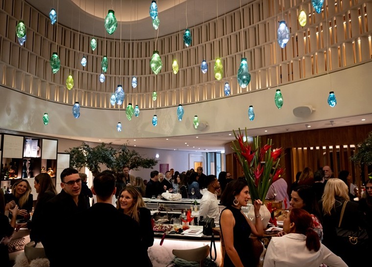 Valentine’s Day στο One&Only Aesthesis: Τέχνη, αγάπη και πολυαισθητηριακή εμπειρία στην Αθηναϊκή Ριβιέρα