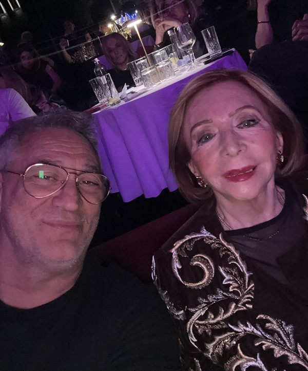 Βραδιά λάμψης στο NOX: Επώνυμες παρουσίες και ένα εκρηκτικό υπερθέαμα που κλέβει τις εντυπώσεις