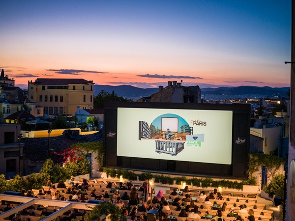 Cine Paris: Το καλύτερο θερινό σινεμά στον κόσμο επιστρέφει κάτω από την Ακρόπολη στις 23 Απριλίου