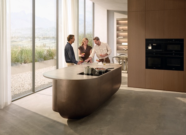 Miele KM8000 & M Sense: Η επανάσταση στο έξυπνο μαγείρεμα χωρίς καψίματα και λάθη