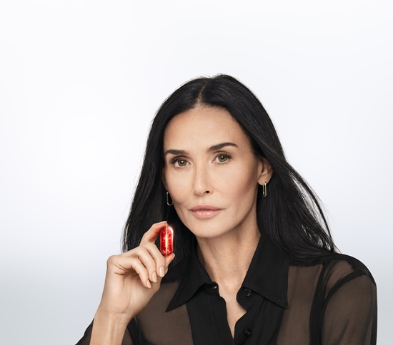 Lancôme Absolue Longevity MD: Η νέα εποχή της αντιγήρανσης που υπόσχεται να αλλάξει τον τρόπο που βλέπουμε την ηλικία